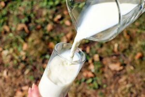 9 симптомов аллергии на молоко